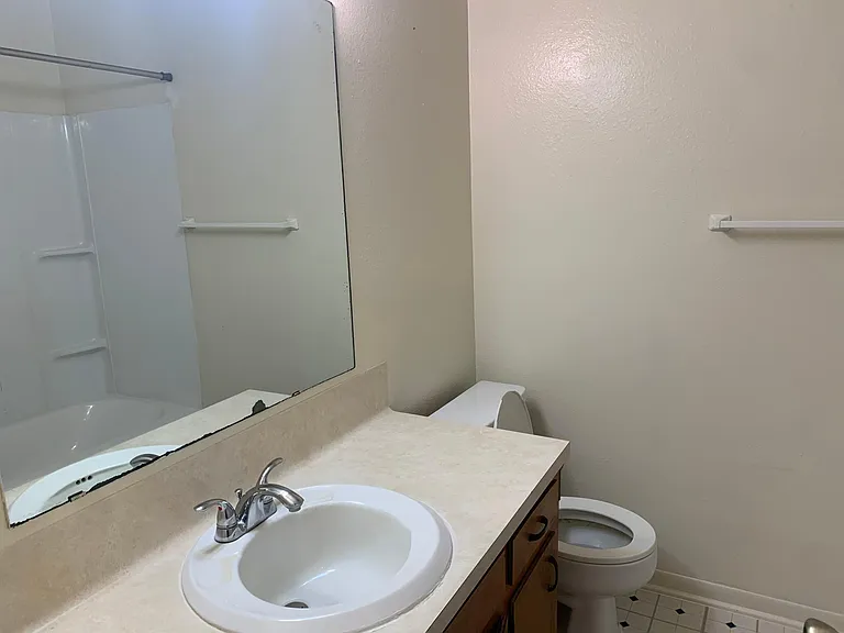 101 Willenberg St #7 — Photo 8