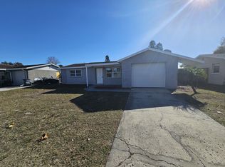 7410 Oak Crest Dr, Port Richey, FL 34668