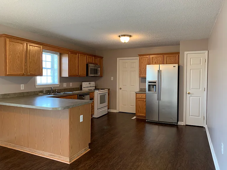 27163 Indian Meadows Cir — Photo 6