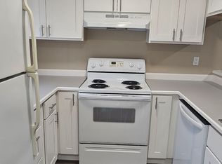 611 W Casino Rd APT 2A, Everett, WA 98204