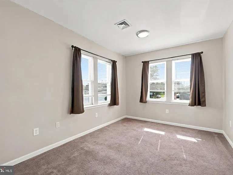200 Wanamaker Ave #2 — Photo 14