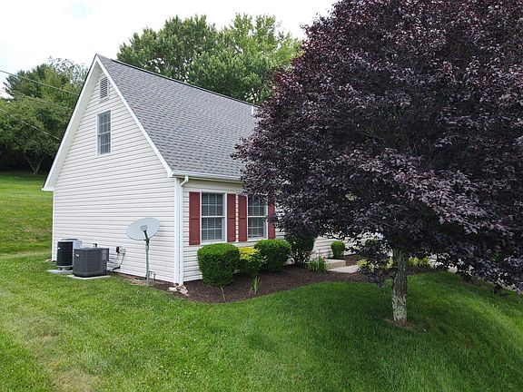 3rd image of 355 Overland Dr