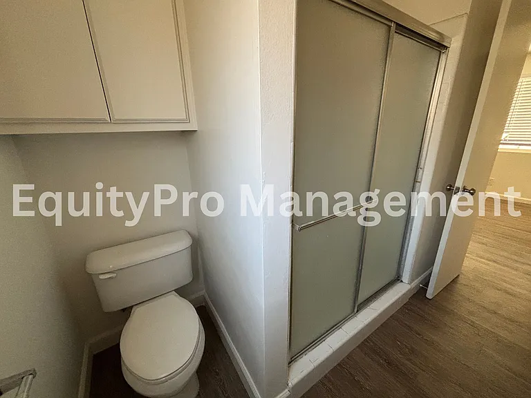 7243 Pickering Ave #F — Photo 5