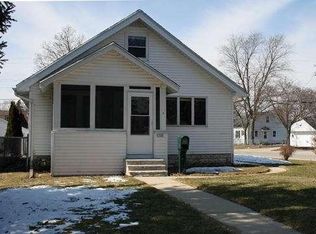 1305 S 113th St, West Allis, WI 53214