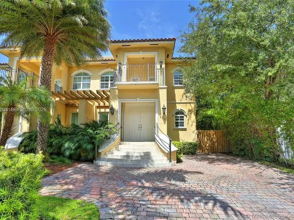 592 Fernwood Rd #B, Key Biscayne, FL 33149