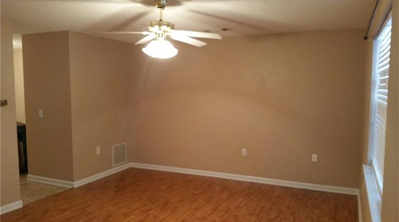 2nd image of 215 Meridian St APT 207