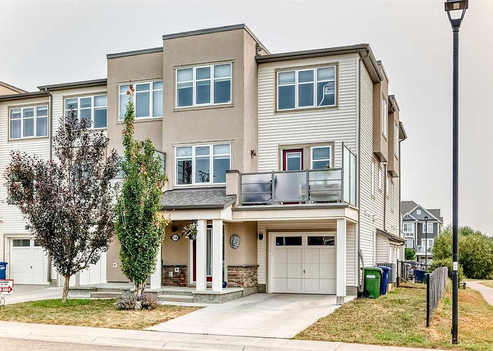1st image of 136 W Windford Grv SW