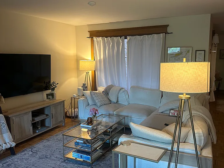 443 W Eugenie St #2E — Photo 3