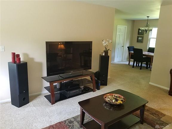 5th image of 3742 Willow Creek Dr