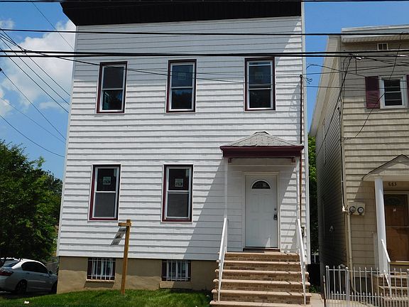 3rd image of 881 Van Duzer St