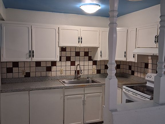 4th image of 2713 Brady Ave