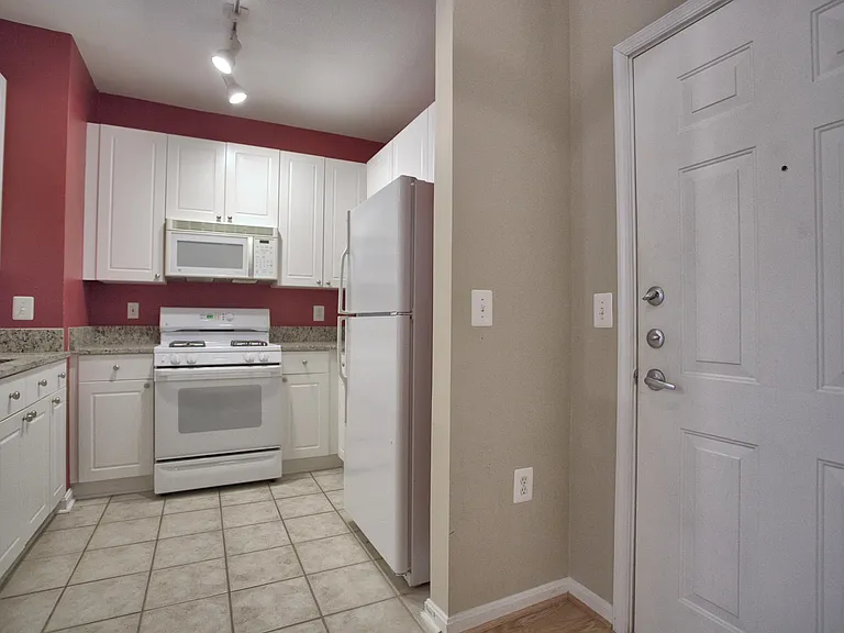 9490 Virginia Center Blvd #124 — Photo 7