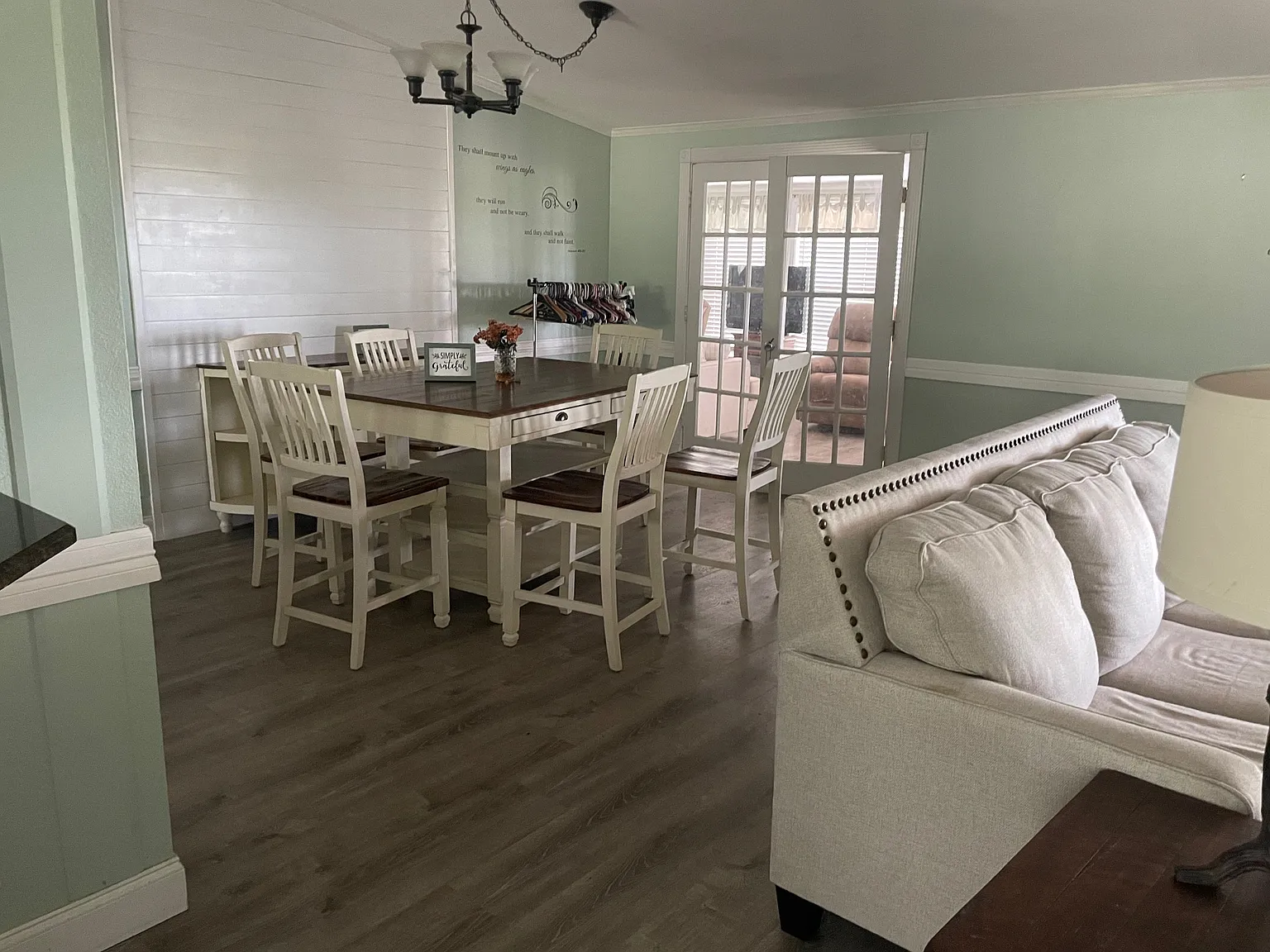 3 bed, 2144 sqft, $2,200 — Photo 4