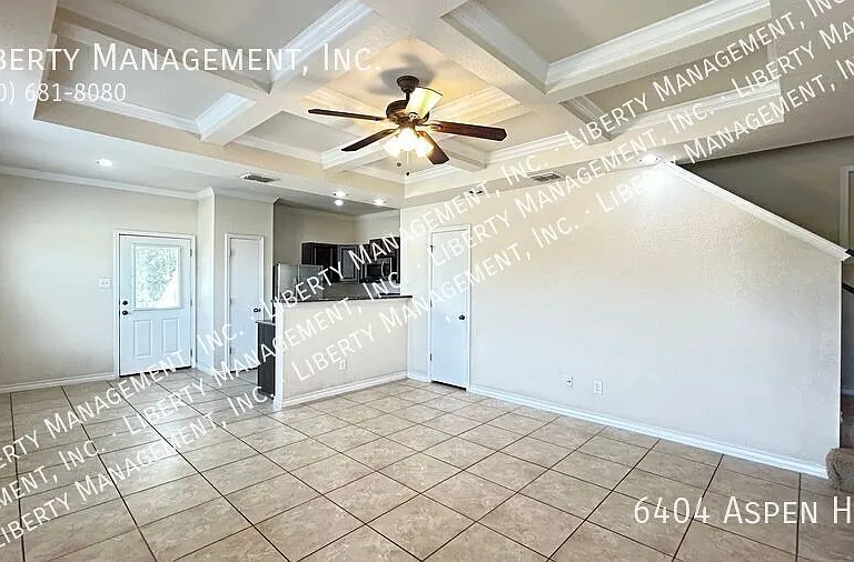 6404 Aspen Hl — Photo 6