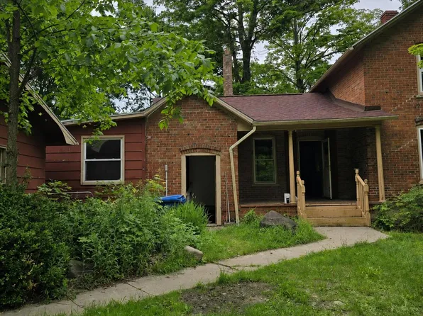 8733 S Cochran Rd, Olivet, MI 49076