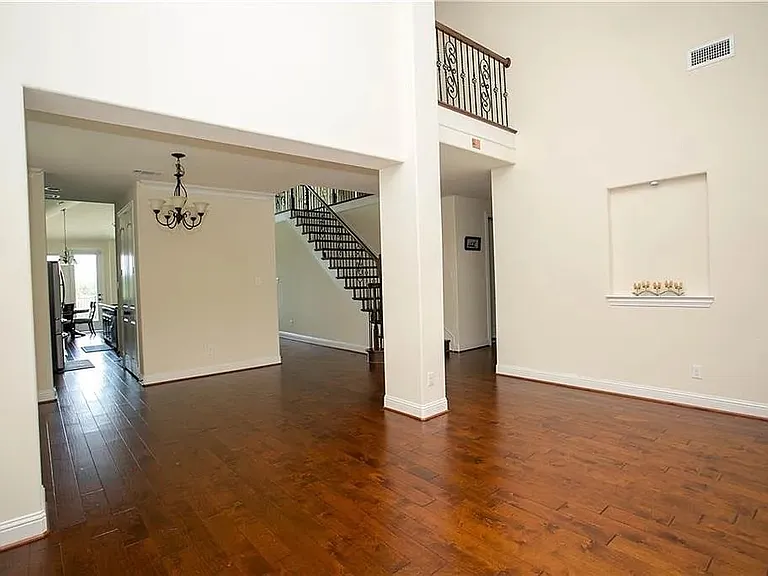 14224 Blueberry Hill Dr — Photo 5