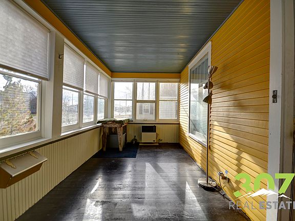 2nd image of 436 N Absaroka St