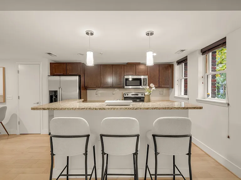 2201 2nd St NW #11 — Photo 11