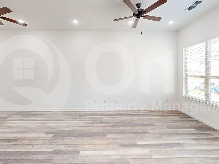 285 Buck Ridge Dr — Photo 8