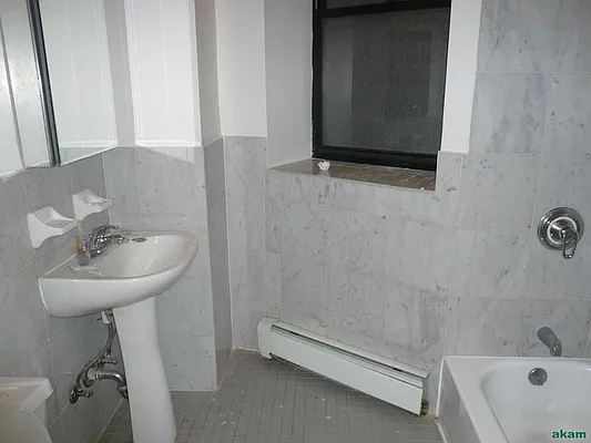 Rented by Akam Sales and Brokerage | media 18