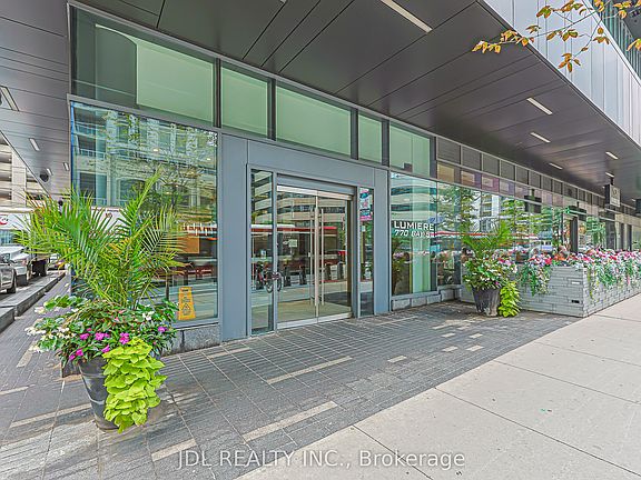2nd image of 770 Bay St Unit 1105