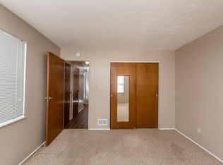 10 Regency Ct #10, Belleville, IL 62223