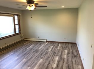 1724 Santa Fe Trl, Boonville, MO 65233
