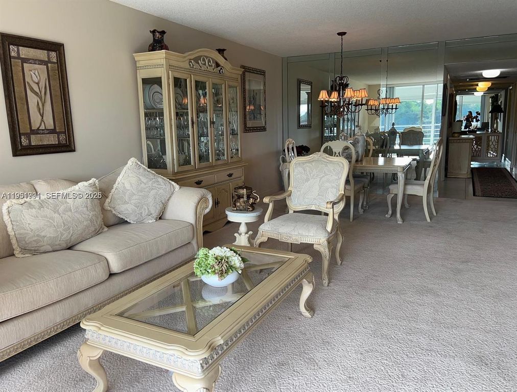821 Cypress Blvd APT 312, photo 4