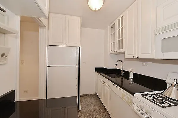 Rented by AIB Management Corp | media 21