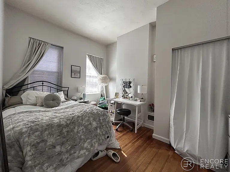 293 E St #1 — Photo 8