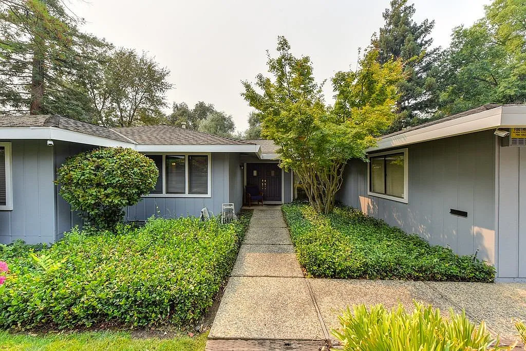 8012 Ridgeglen Way photo 1
