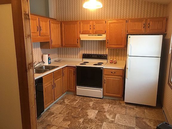 3rd image of 858 Glenrock Dr