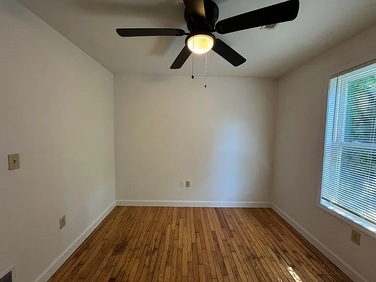 507 Banks Ave — Photo 22