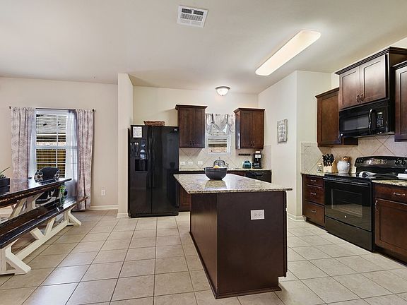 2nd image of 25931 Bronzewood St