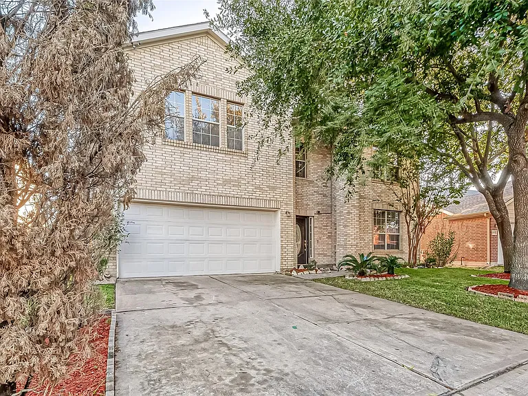 9407 Demsey Mill Dr — Photo 3