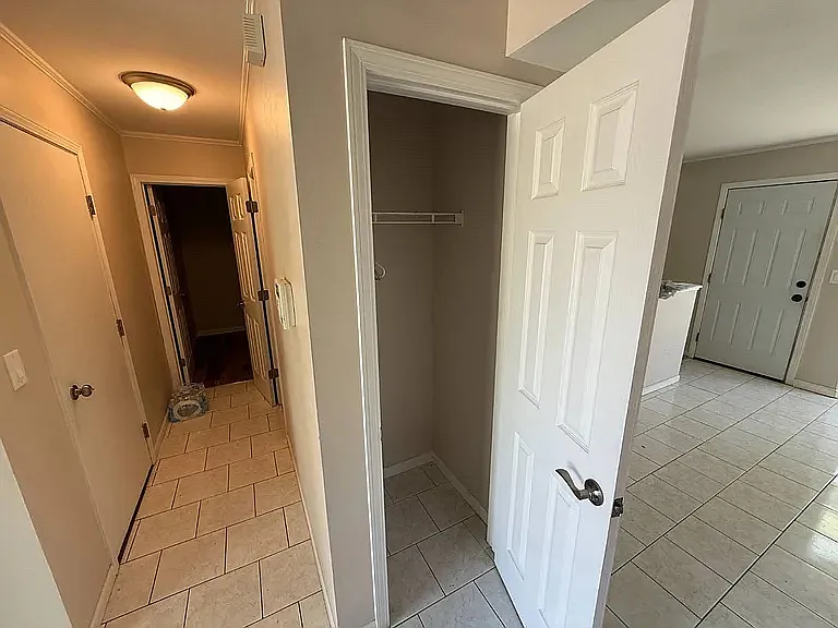 6675 Winbarr Way — Photo 7