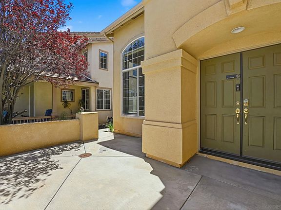 3rd image of 25331 Chesterfield Ln