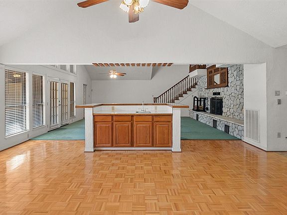 3rd image of 3412 Fairway Dr