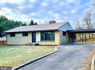 3208 Elmwood Dr, Harrisburg, PA 17110