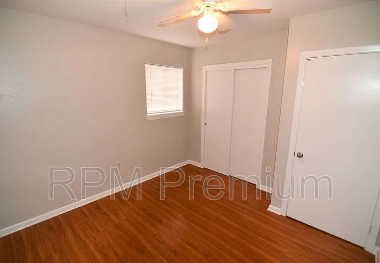 2424 Toledo St — Photo 15