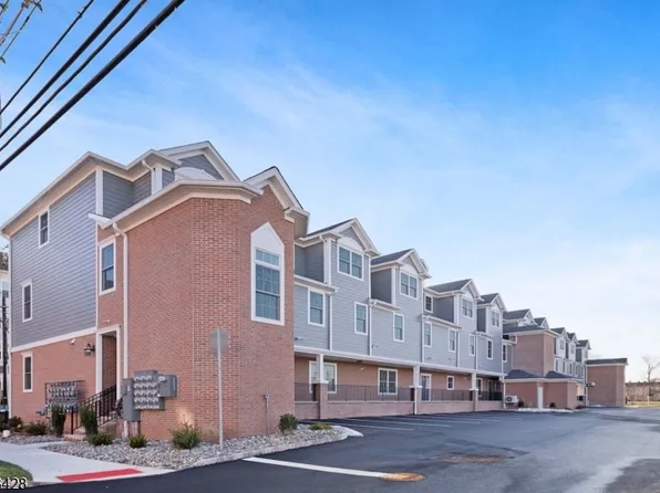1 Elizabeth St APT 10, Raritan, NJ 08869