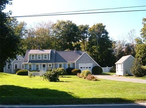 3rd image of 25 Railroad Ave