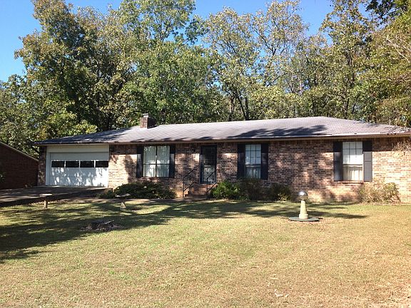 2nd image of 9 Lindsey Cir