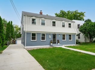 322 Elm St, Glen Ellyn, IL 60137