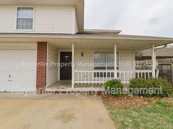 1307 N Willow Dr, Claremore, OK