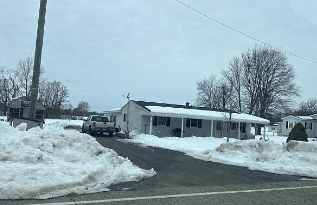 1st image of 1096 Leet Rd