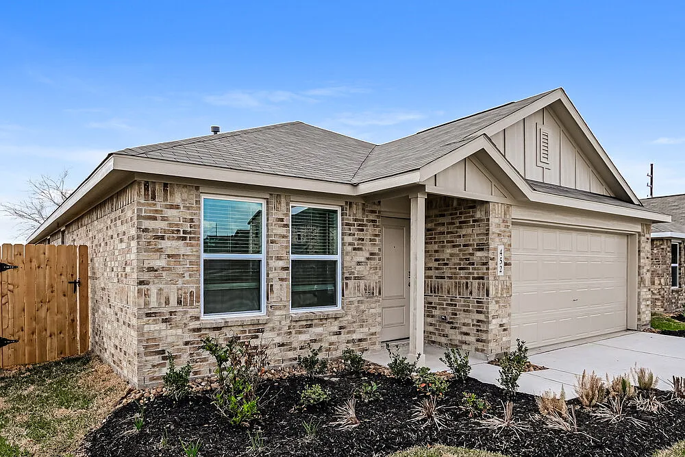 4 bed, 2.0 bath, 1635 sqft, $1,960 — Photo 3