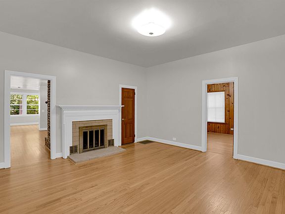 4th image of 157 Hiller Rd