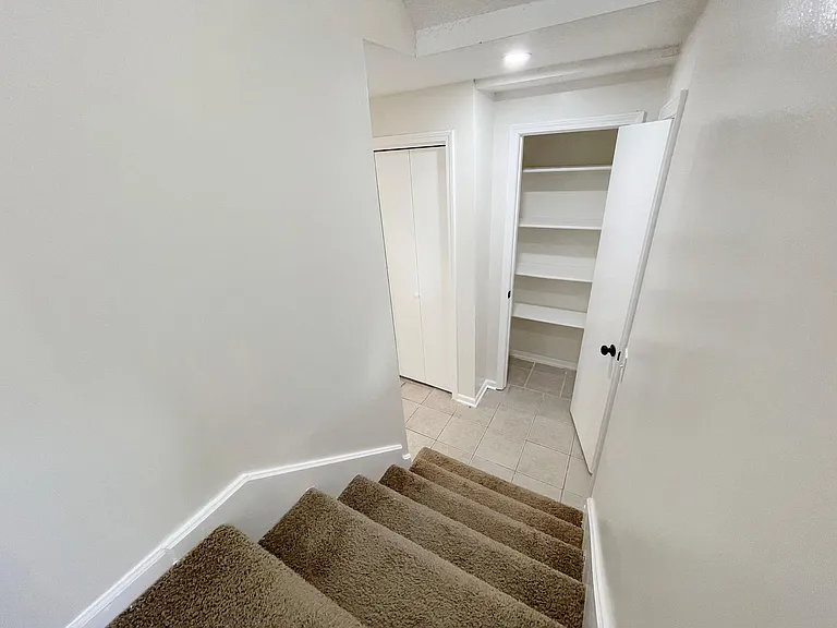 1415 La Chateau Dr — Photo 37