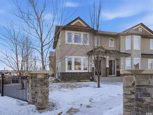 UNIT 241-245 Ashworth CRESCENT, Saskatoon, SK S7T 0P2